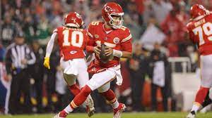 Eagles come back to beat Chiefs in Monday Night Football | KSNT 27 News