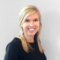 Dani Henderson's Instagram, Twitter & Facebook