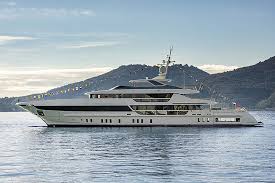 Lorenzo is a two bedroom, one bathroom home in florence. Inside Sanlorenzo S Luxury Yacht The 52steel Syt