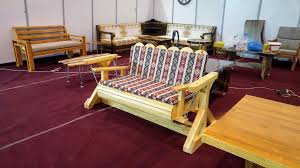 Sallanir Koltuk Cift Kisilik Saricam Ipek Mat Boya 5 Cm Kilim Desenli Minder 1500 Tl Koltuklar Kilim Minder