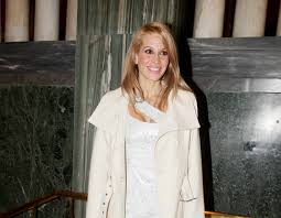 Η νυν επιχειρηματίας που μας έχει σημαδέψει στο παρελθόν εντοπίστηκε στη. Annita Na8anahl Brhka To Spiti Adeio