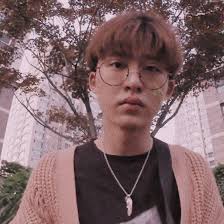 I'll miss seeing this 'hanbin x band aid x glasses x bare face'  collaboration when iKON TV ends 😞 ©ikonary _baebobb__