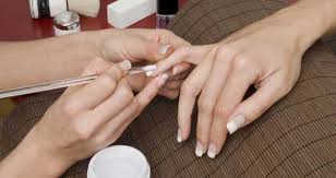 Noch nie war es so einfach nageldesigns selber zu machen als heute. Anleitung Zur Manikure Von Hand Fuss