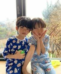 Cerita dewasa | nikmatnya dibuat mainan 3 anak majikan. Anggi Febianti Anggifebianti Profil Pinterest