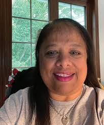 Amanda Dettmann's Instagram, Twitter & Facebook