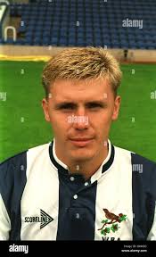 9 90 hi-res stock photography and images