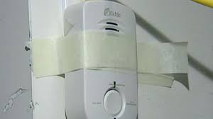 Like smoke detectors, carbon monoxide detectors come in a variety of mechanisms that detect carbon monoxide levels in the air. Sask Plans For Carbon Monoxide Detectors After Death Ctv News