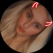 Kendra Latham's Instagram, Twitter & Facebook