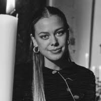 30+ perfiles de «Elin Petersson»