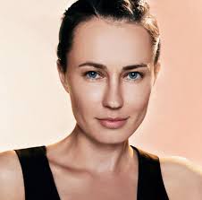 Learn about roxana voloseniuc (journalist): Pin On Me Myself And I