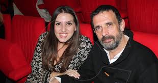 Η κρίση επιληψίας και ο θάνατος της 13χρονης αδελφής του. Lewnidas Kakoyrhs O Xeiroteros Efialths Na Xa8ei To Paidi Soy Kliktv Gr