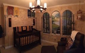This Dad Designed A Harry Potter Nursery That Is Magical Af Baby Harry Potter Wohnen Bilder Kinderzimmer