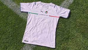 Dvěma zápasy na mistrovství evropy skončí skupina a. Puma Unveil The New Italy 21 22 Away Kit Soccerbible