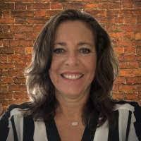 Deborah Crouse's Instagram, Twitter & Facebook