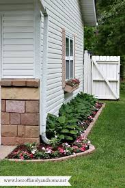 150 Remarkable Projects And Ideas To Improve Your Home S Curb Appeal Small Backyard Landscaping Home Landscaping Outdoor Landscaping