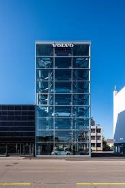 Bewirb dich jetzt auf deinen neuen job. Volvo Vertreter Centra Garage Ag Weiht In Basel Imposanten Volvo Tower Ein Volvo Car Switzerland Ag