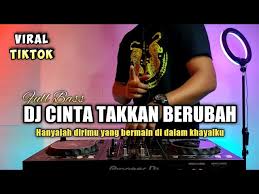 Berikut kutipan lirik lagunya malam semakin larut, aku sendiri tiada cinta dan tiada kasih dalam hati ini haruskah ku berlari mencari jejak langkah yang. Download Cintaku Takkan Berakhir Mp3 Mp4 3gp Flv Download Lagu Mp3 Gratis