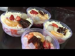 Cara membuat salad buah yoghurt sendiri di rumah. Resep Salad Buah Yoghurt Keju Sehat Untuk Diet
