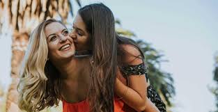 The app allows its users to send and receive private instant messages, live video calls, pictures, and video. 13 Best Lesbian Dating Sites For Serious Relationships 2021