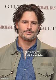 12 Chronowing Smartwatch Photos & High Res Pictures