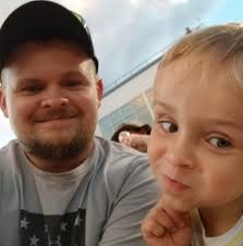 I'm getting 2 scratches/streaks