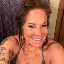 Cheryl Daggett's Instagram, Twitter & Facebook