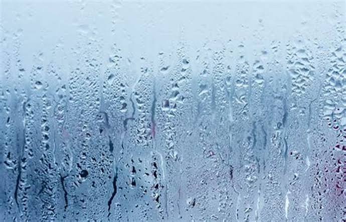 Cửa kính bị hấp hơi nước: Nguyên nhân và cách khắc phục