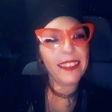 Amanda Maines's Instagram, Twitter & Facebook