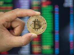 Financial guru dave ramsey has given advice on whether one should invest in cryptocurrencies, like bitcoin. Bitcoin Basics What It Is How It Works And How To Invest