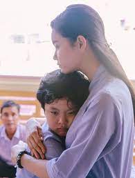 Trương quỳnh anh sinh năm 1989, là diễn viên, ca sĩ. Con Trai TrÆ°Æ¡ng Quá»³nh Anh Má»›i 8 Tuá»•i Ä'a Xa Máº¹ 14 Ngay Tham Gia Khoa Tu Mua He Tin Tá»©c Online