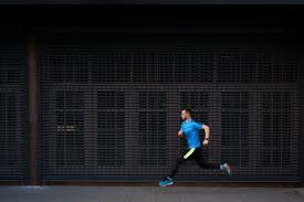 Lari menjadi salah satu olahraga yang digemari dan bisa dilakukan oleh siapapun. 3 Hal Yang Perlu Disiapkan Sebelum Olahraga Lari Saat Hujan Turun Okezone Lifestyle