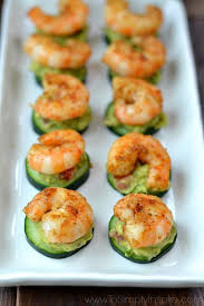 Pick up this cucumber slice and move this epic little creation in your mouth. Pin On è'·é£Ÿå°èœ