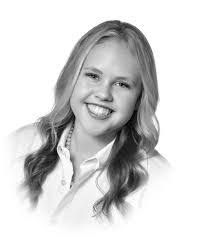 Dena Hebert's Instagram, Twitter & Facebook