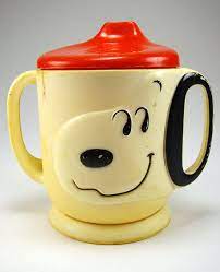 etsy の vintage trainer sippy cup snoopy by myatticstreasures スヌーピー 食器 マグマグ スヌーピー