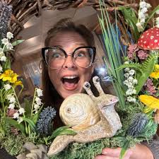 What??? I did it! I foraged rose hips and blackberries and made the exact  layered jam that I had in my mind. It actually worked! AND it's  delectable!!! #idiginadress #foraged #eattheweeds #blackberries #