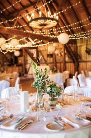 Hochzeitsdeko Rustikale Scheunenhochzeit Eventscheune Wallenburg In 2020 Scheunen Hochzeit Lichterketten Hochzeit Rustikale Scheunenhochzeit