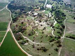 troy تروي طروادة our ancient world 1200 bc تقع المدينة في تركيا وقد اشتهرت فيها قصة حصان طروادة photo city photo city