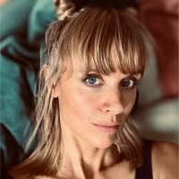 10 "Amanda Renberg" profiles