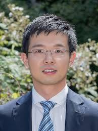 Operating Systems (Honor Track) What is an Operating System?