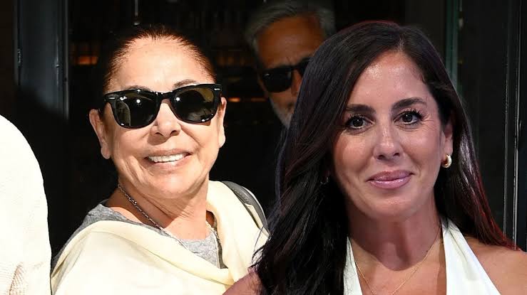 Isabel Pantoja contrata al periodista que ha cubierto la investigación a Anabel  Pantoja por el caso de su hija