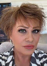 Karen Osler's Instagram, Twitter & Facebook