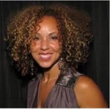 Melanie Paris's Instagram, Twitter & Facebook