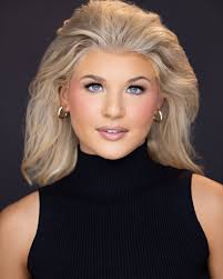 Pageant Headshots (@meagangilbertphoto) · Instagram 照片和视频