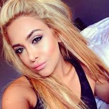 Amy Edge's Instagram, Twitter & Facebook