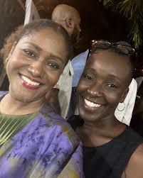 My sis and I take the most beautiful selfies ❤️