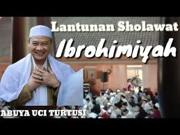 Kh abuya uci thurtusi meninggal pada selasa (6/4/2021) pagi abuya uci adalah salah satu ulama yang populer di banten. Do A Dan Sholawat Ibrohim Abuya Uci Turtusi Youtube