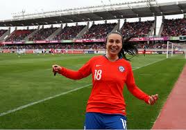 Yanara katherine nicole aedo muñoz (born 5 august 1993) is a chilean footballer who plays as a forward for spanish primera división club rayo vallecano and the chile women's national team. Guerreras De Rojo Las Grandes Figuras De Chile En Copa America
