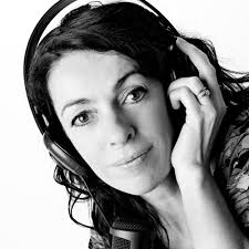 Tracy Holloway's Instagram, Twitter & Facebook