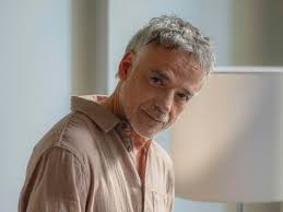 Mania de Você: Nanhum ganha importância na trama para dar aviso