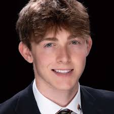 Excited to share that I will be joining Baird as a 2026 Investment Banking  Summer Analyst. Thank you to everyone who has helped me throughout this  process.